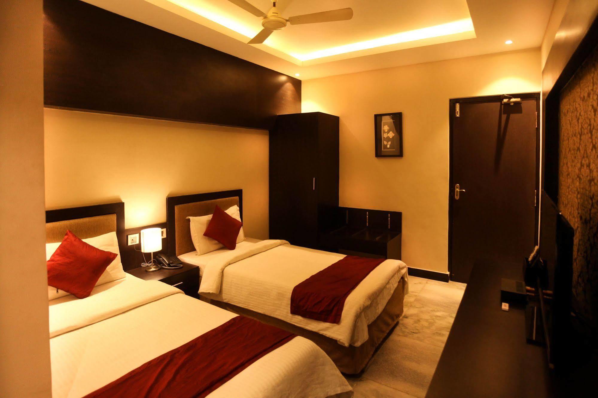 Hotel Mars Classic Chennai Exterior foto