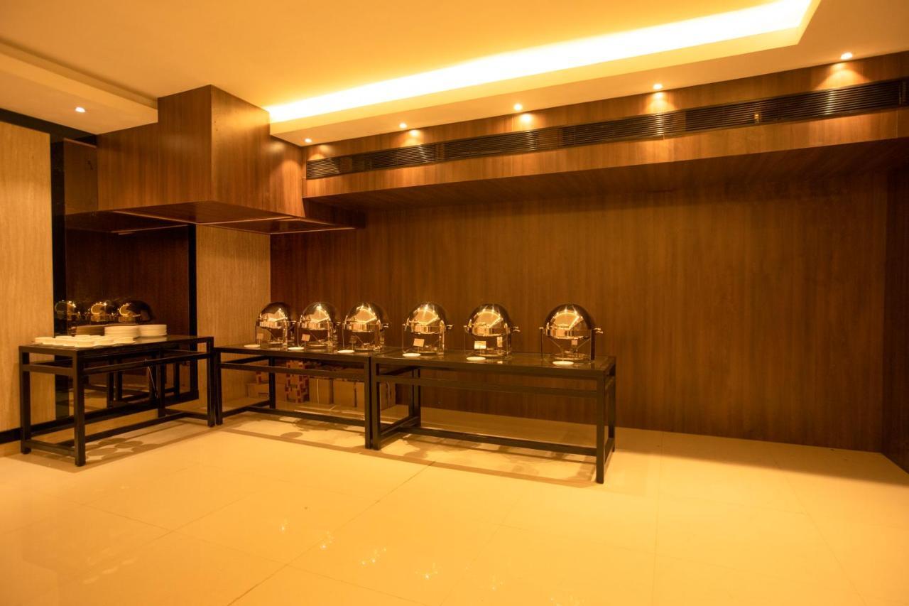 Hotel Mars Classic Chennai Exterior foto